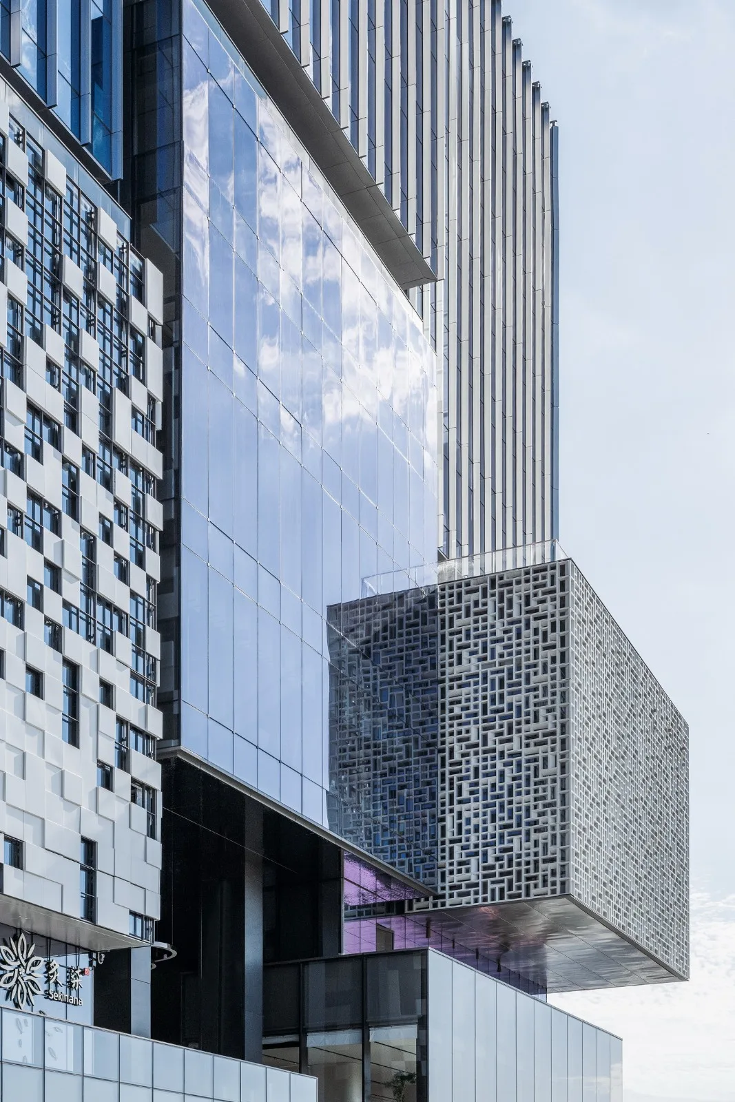 BIM建筑|一键焕新的城市插件-广州时代·芳华里二期续建更新 / EID Arch姜平工作室