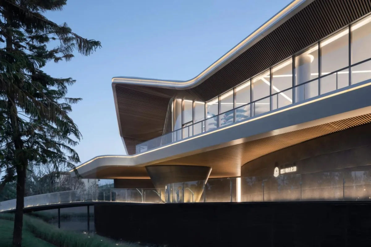 BIM建筑|漂浮艺居 舟泊烟渚：成都首开金地 • 鹭鸣北湖 / 成执设计