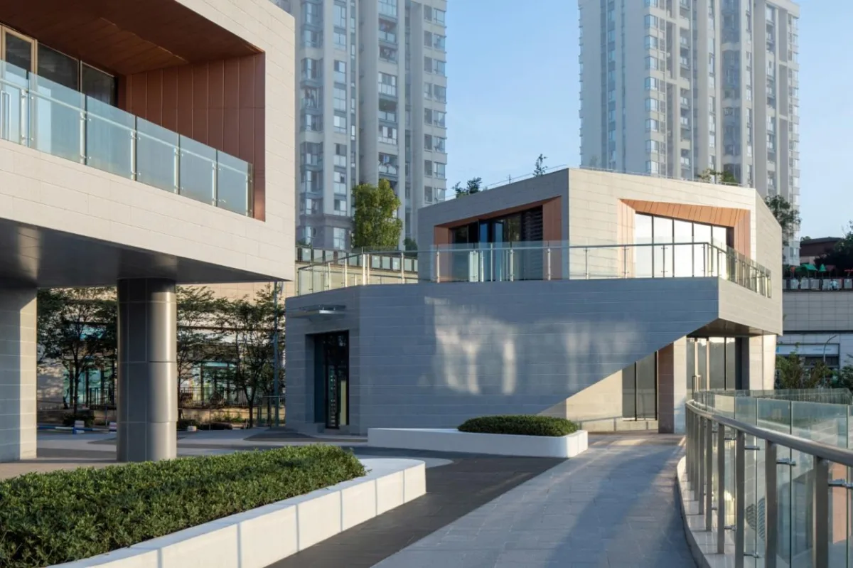 BIM建筑|重庆南岸区茶园中交漫山滨河商业，重庆 / 源道建筑