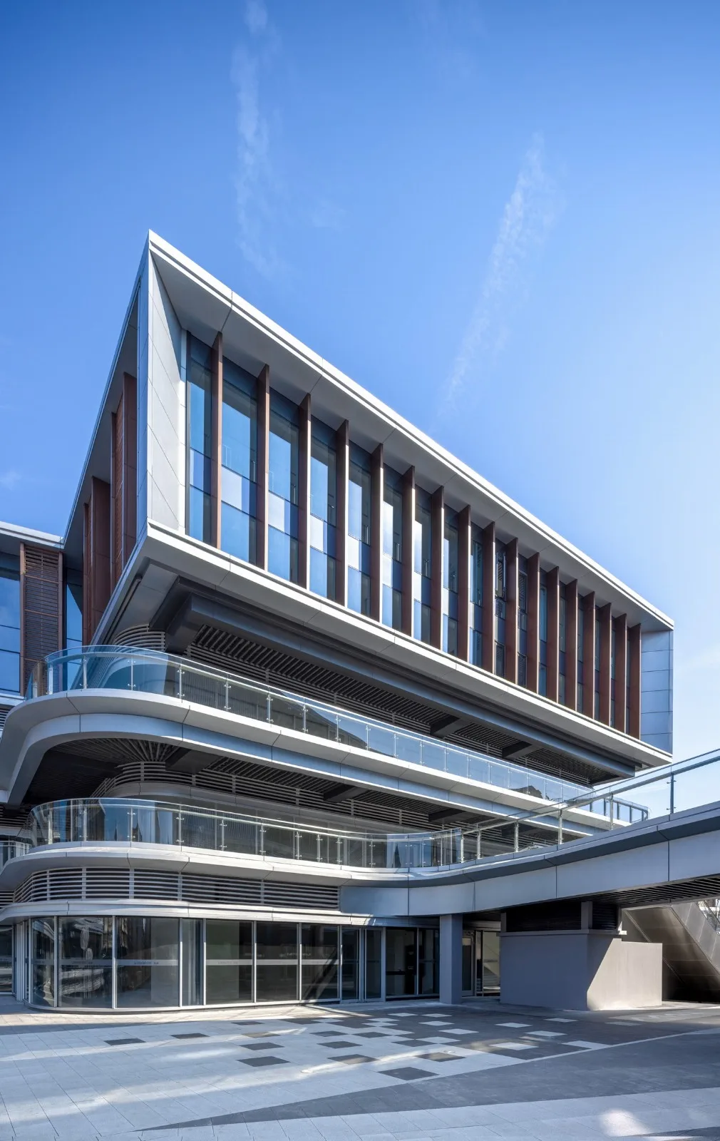 BIM建筑|南京龙湖紫金Mall-玩转“+－×÷”法，巧解梦想社区生活方程式 / 三益建筑