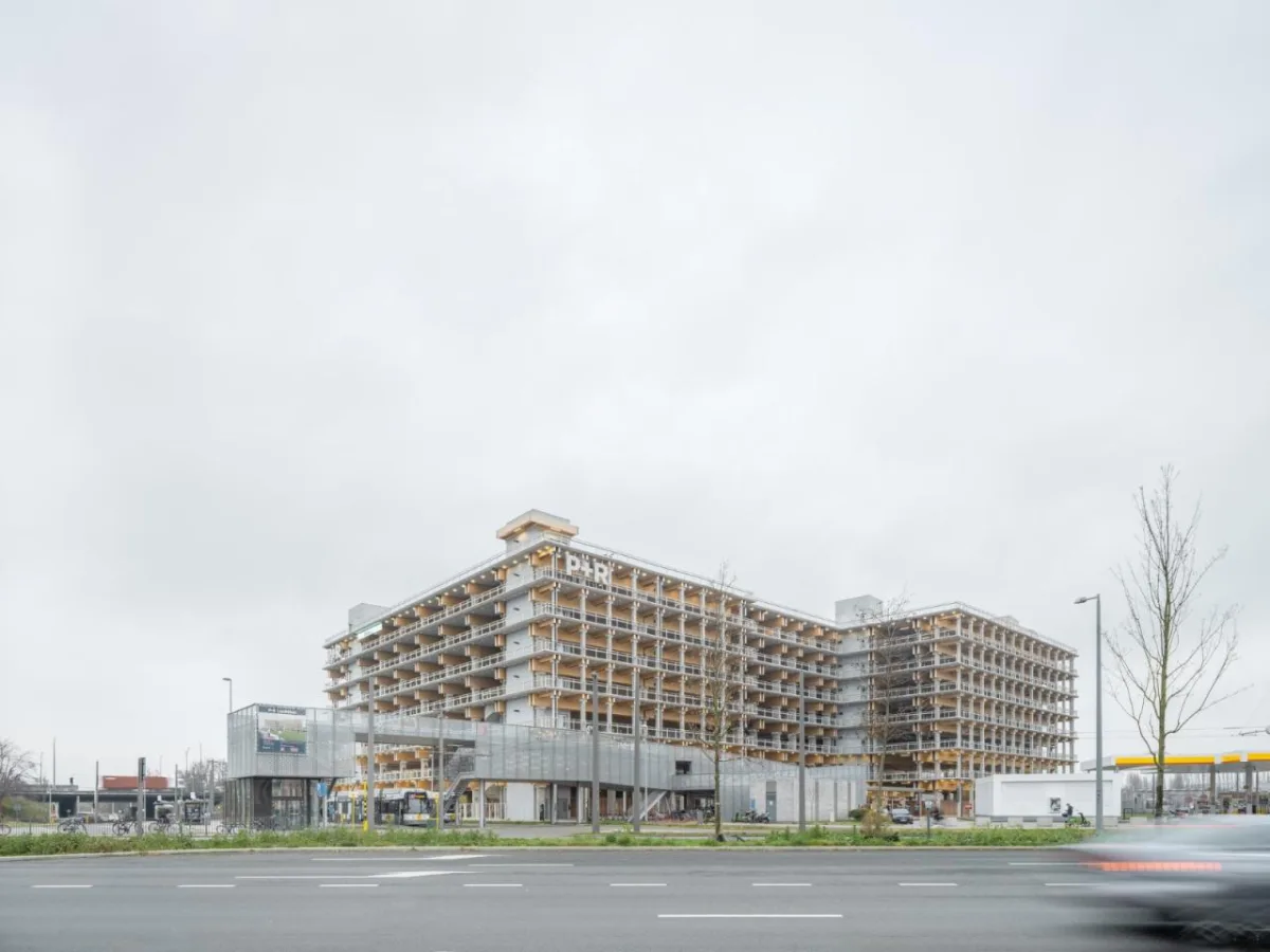 BIM建筑|Park+Ride新模式，私人交通+公交交通 / HUB