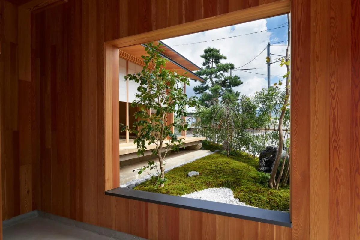 BIM建筑|屋顶相叠的下鸭之家 / 畑友洋建筑设计事务所