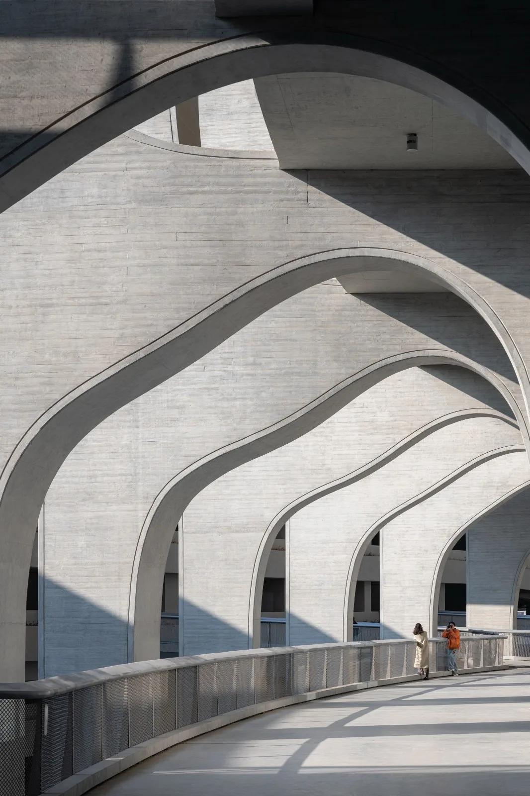 BIM建筑|全球最大覆土建筑群设计：“消失的体育场”/ MAD马岩松