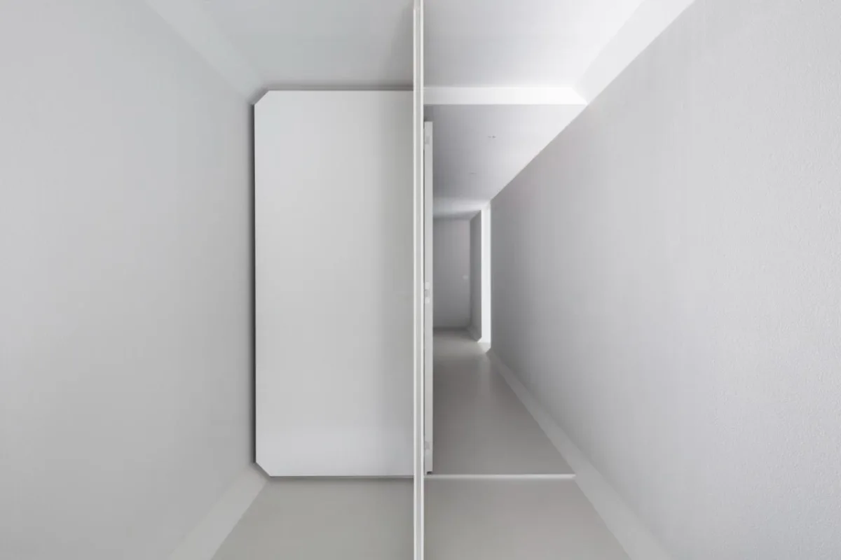 BIM建筑|日本长野极简酒店 Culvert，预制混凝土隧道 / nendo