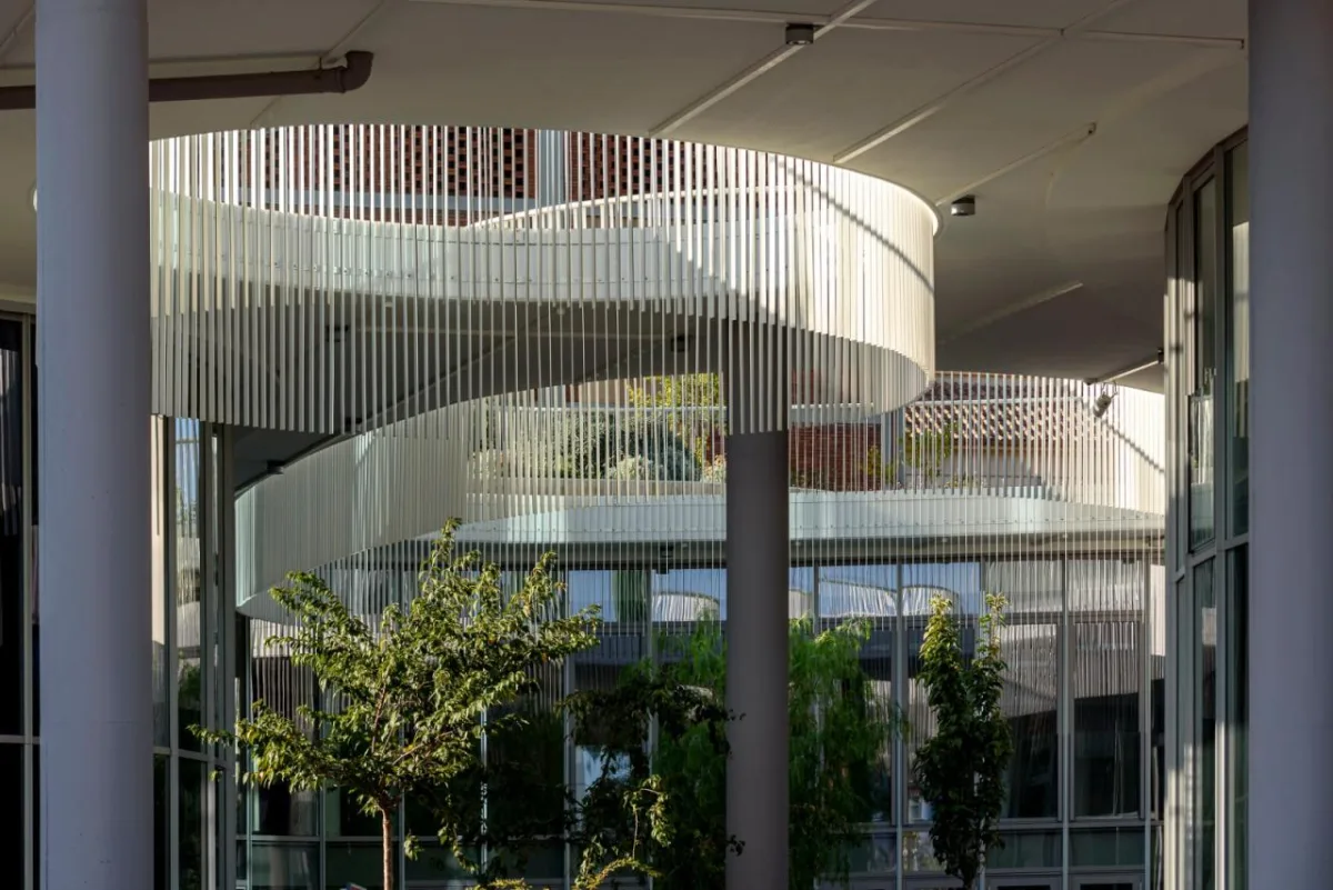 BIM建筑|工业区变身绿色校园：罗马第三大学新总部 / MCA建筑事务所