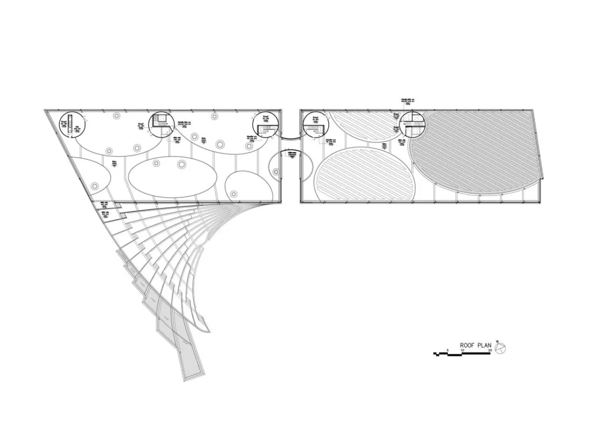 BIM建筑|扇形展开，泰国吞武里校园 SISB / Plan Architect