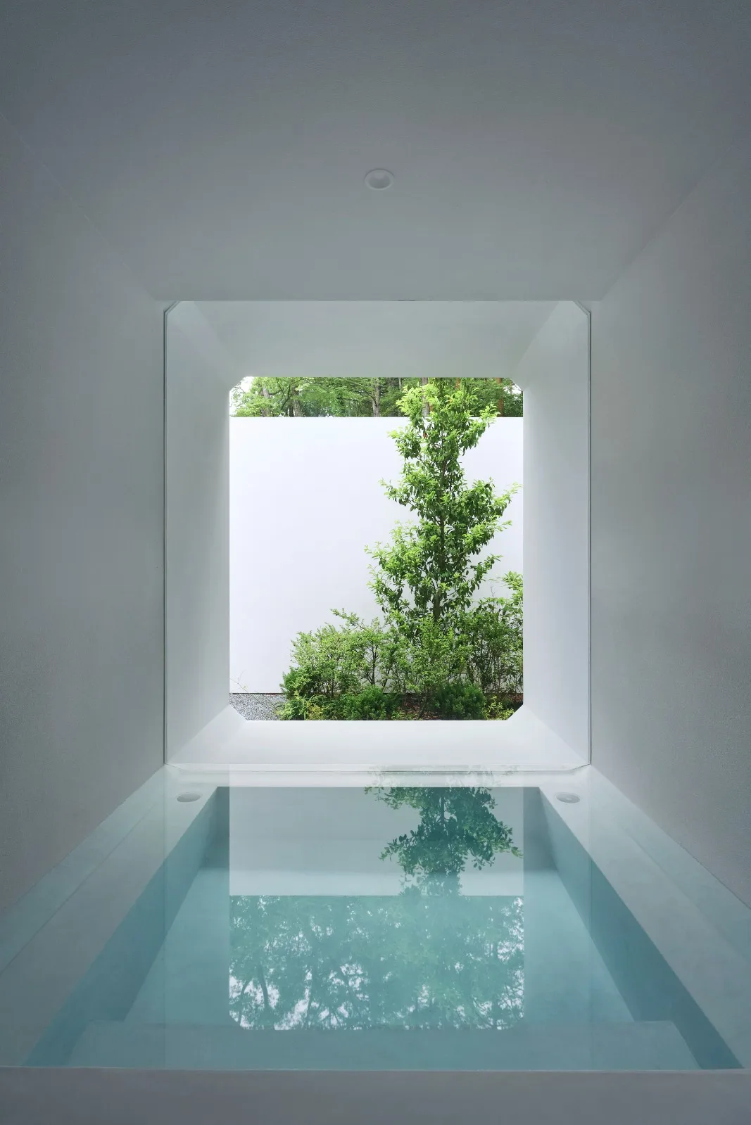 BIM建筑|日本长野极简酒店 Culvert，预制混凝土隧道 / nendo