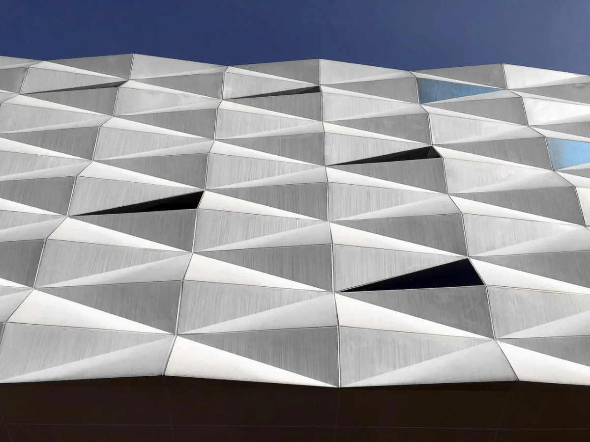 BIM建筑|漂浮的盒子：株洲汽博园营销中心 / 罗劲工作室