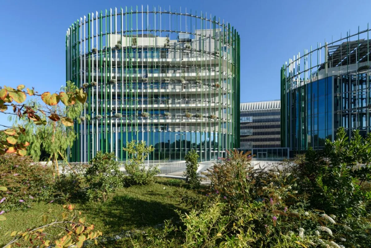 BIM建筑|工业区变身绿色校园：罗马第三大学新总部 / MCA建筑事务所