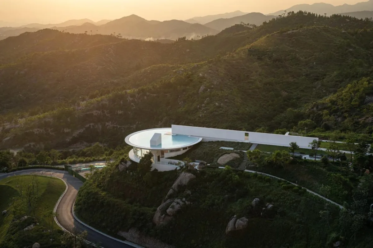 BIM建筑|悬崖上的海边书屋：惠州双月湾一滴水图书馆 / 三文建筑