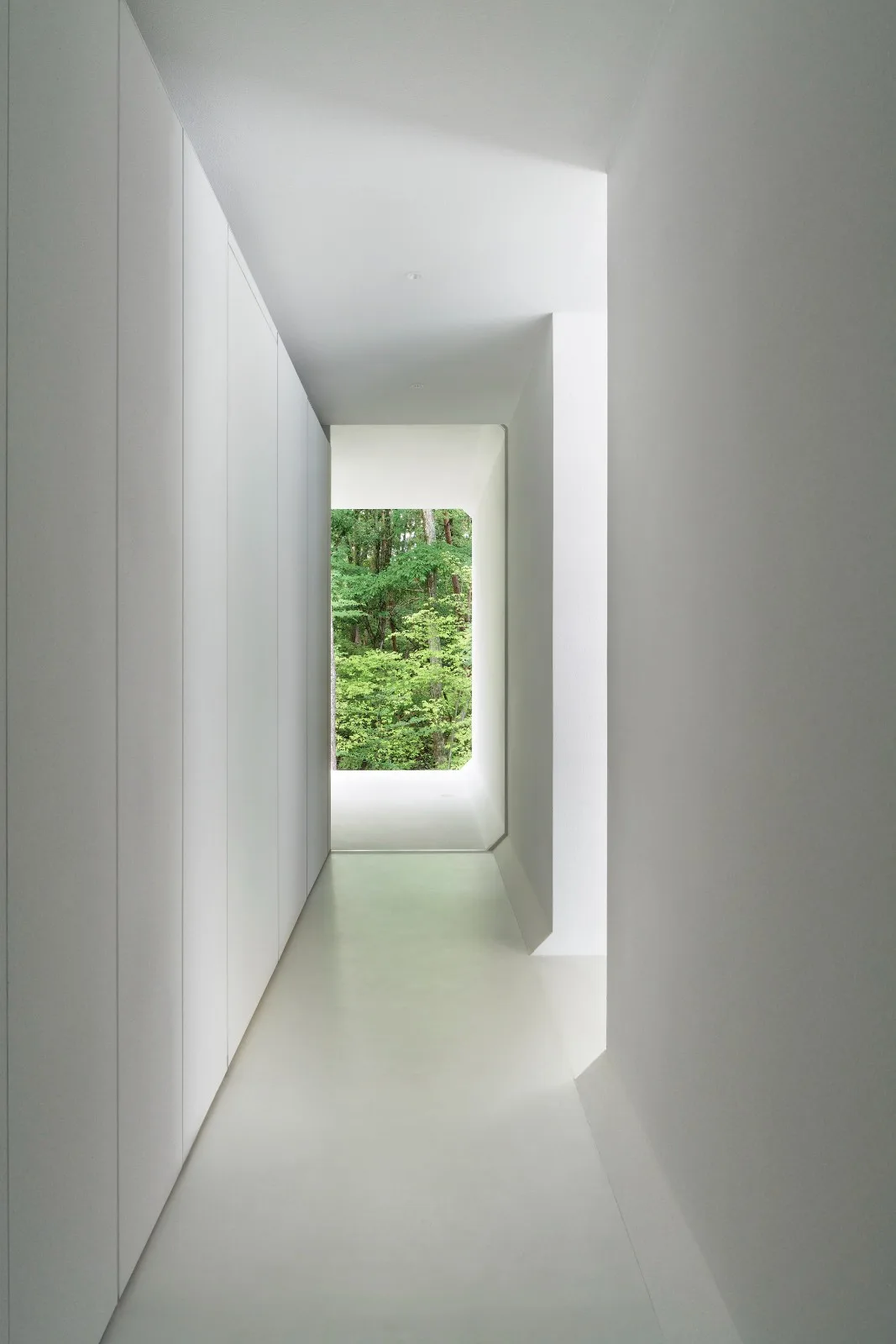 BIM建筑|日本长野极简酒店 Culvert，预制混凝土隧道 / nendo