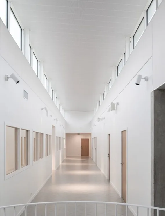 BIM建筑|建筑师用穿孔金属翅片覆盖中子研究中心