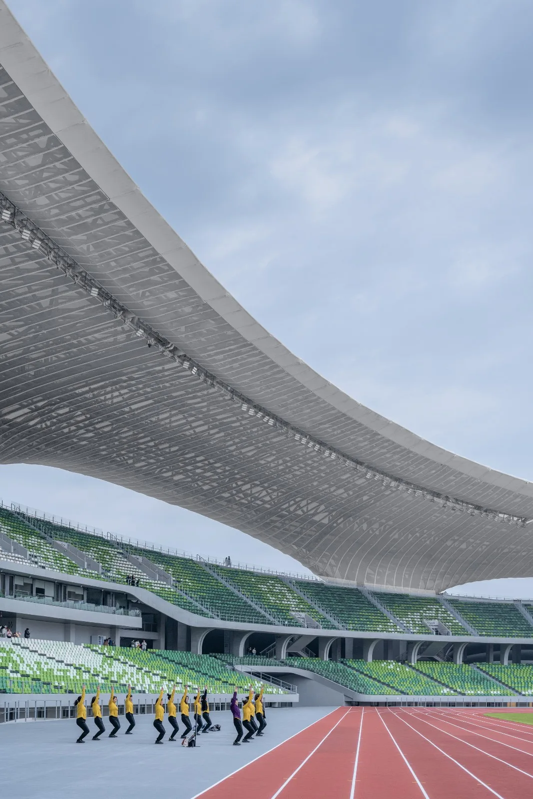 BIM建筑|全球最大覆土建筑群设计：“消失的体育场”/ MAD马岩松