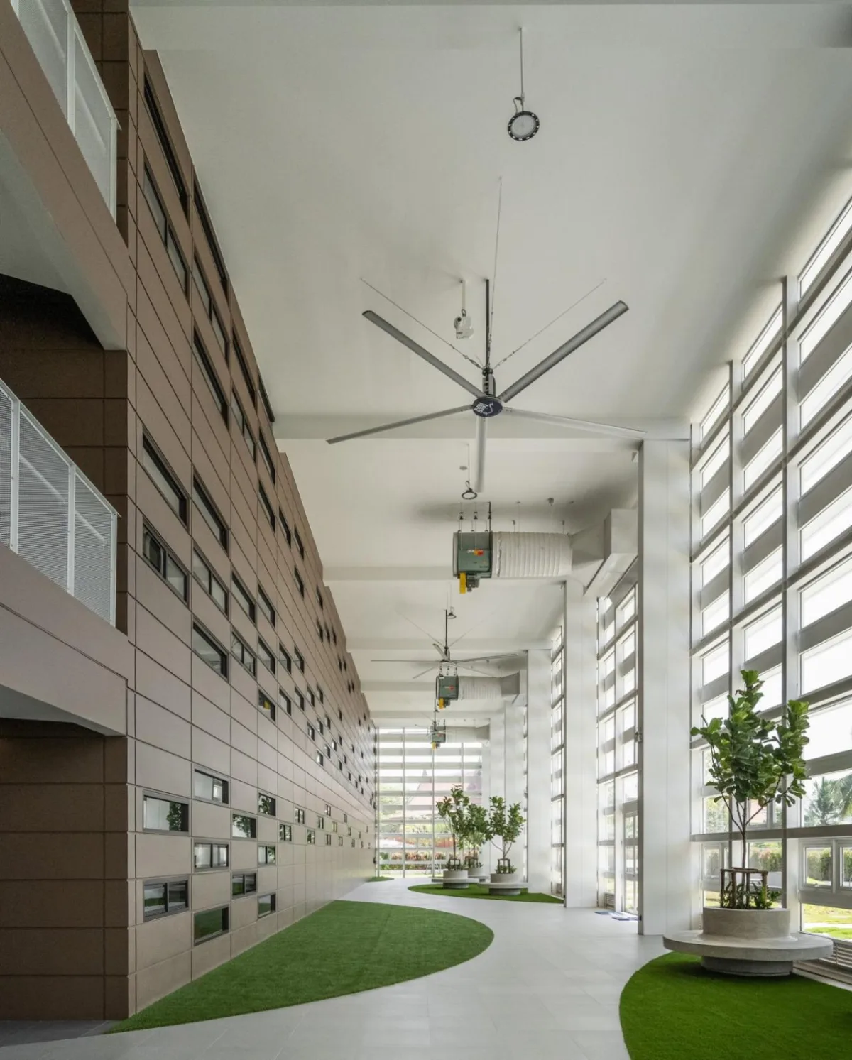 BIM建筑|扇形展开，泰国吞武里校园 SISB / Plan Architect