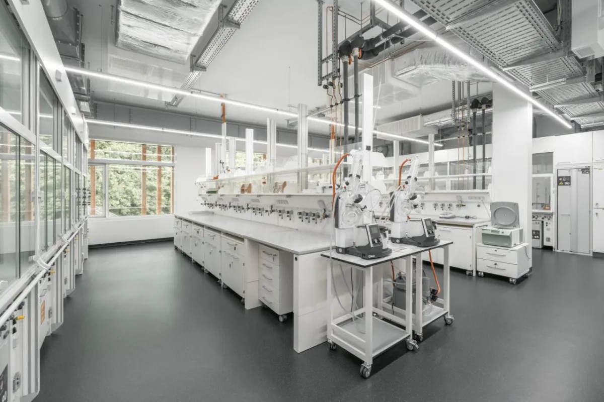 BIM建筑|慕尼黑工业大学可持续化学楼 / Schuster Pechtold Schmidt Architekten