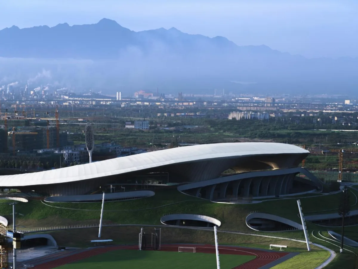 BIM建筑|全球最大覆土建筑群设计：“消失的体育场”/ MAD马岩松