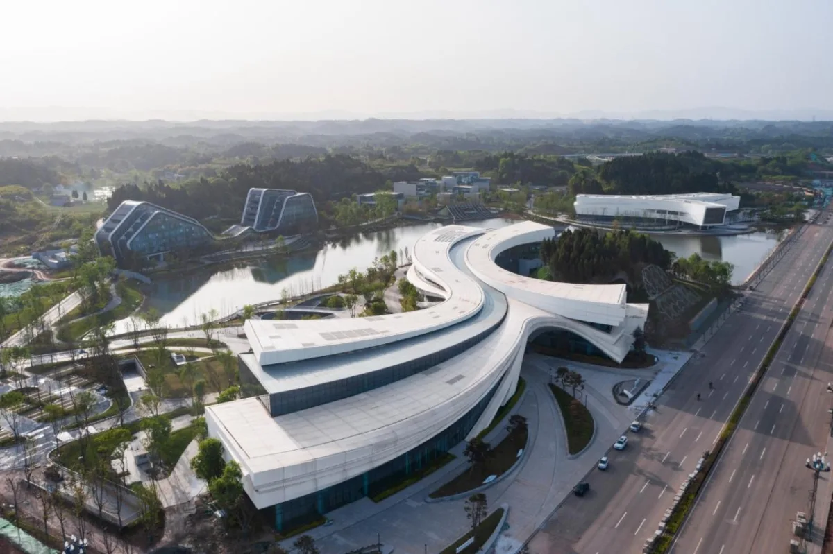 BIM建筑|建筑融于自然：眉山东部新城三中心一基地 / 大陆建筑设计
