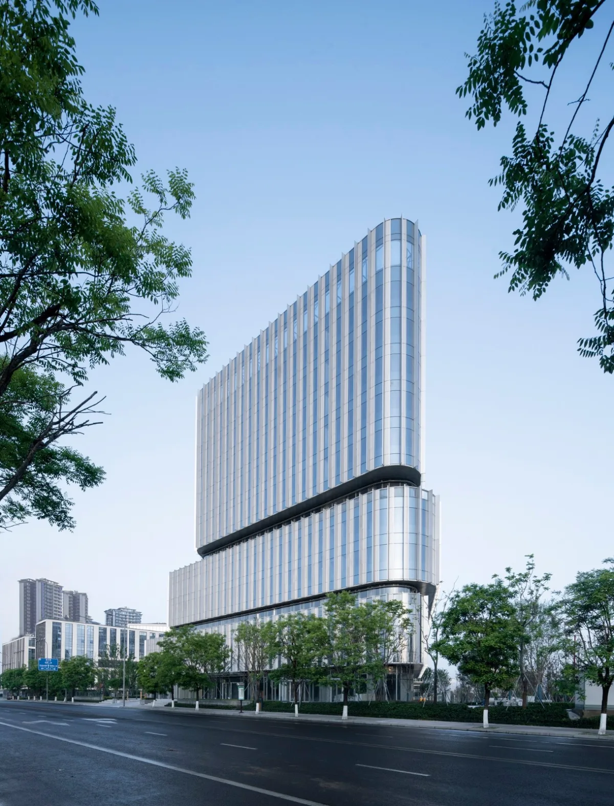 BIM建筑|成都海思科广场：一座位于成都高新区的绿色“商务邻里中心” / 10 Design