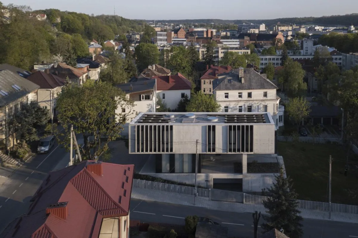 BIM建筑|现代主义混凝土住宅，考纳斯之家 / Architectural Bureau G.Natkevicius & Partners
