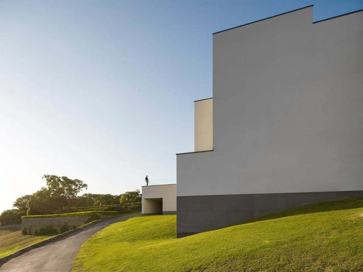 BIM建筑|台丰高尔夫俱乐部嘉卿会馆 / Álvaro Siza Vieira + Carlos Castanheira