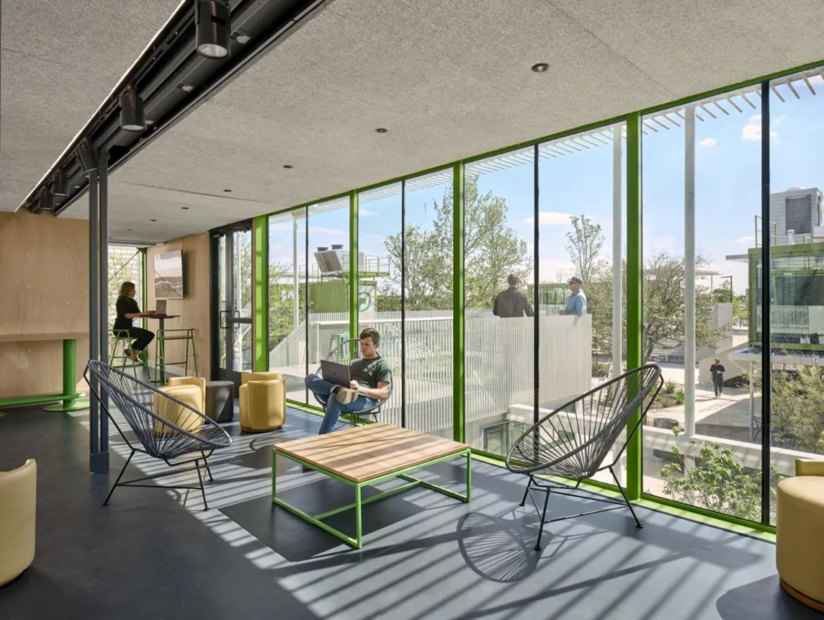 BIM建筑|帕默塘休闲中心 The Pitch / Mark Odom Studio