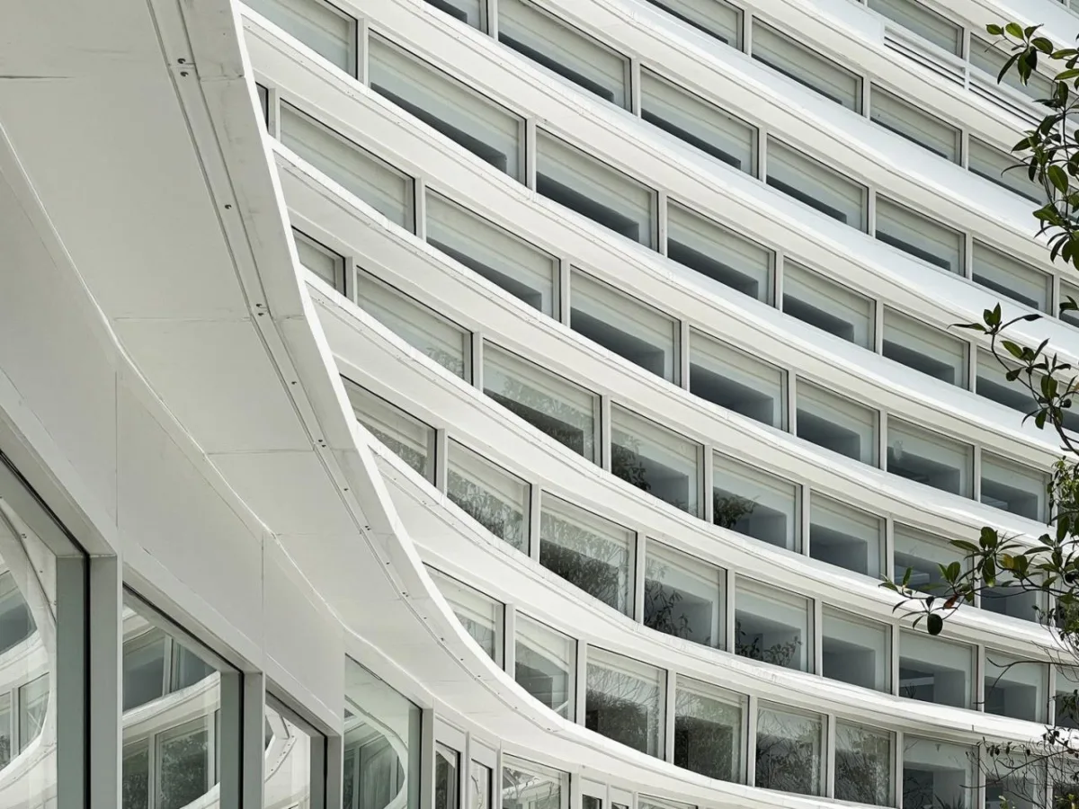 BIM建筑|扇形展开，泰国吞武里校园 SISB / Plan Architect