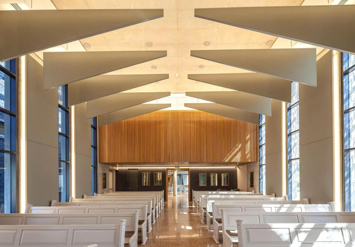 BIM建筑|南非德班基督教中心 / Elphick Proome Architects