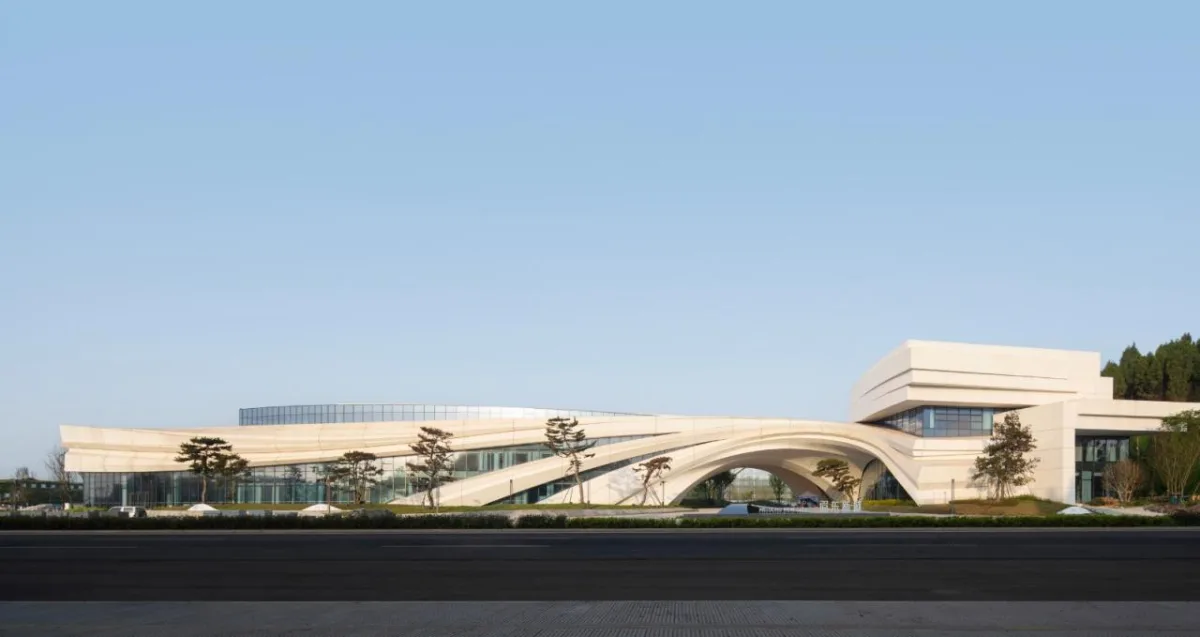 BIM建筑|建筑融于自然：眉山东部新城三中心一基地 / 大陆建筑设计