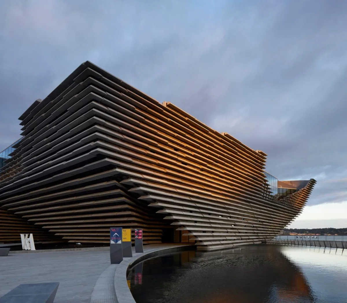 BIM建筑|英国邓迪 V&A 博物馆 / 隈研吾建筑都市设计事务所