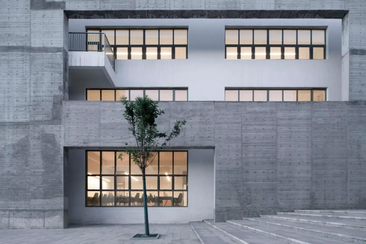 BIM建筑|友兰中学图艺综合楼 / WAU建筑事务所