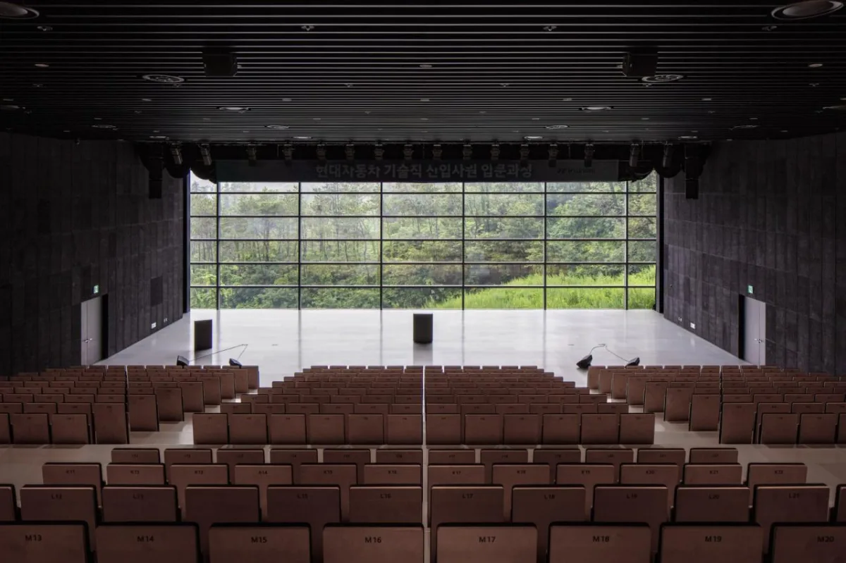 BIM建筑|韩国现代集团全球合作伙伴中心+庆州大学校园区 / Hyunjun Mihn + mp_art architects