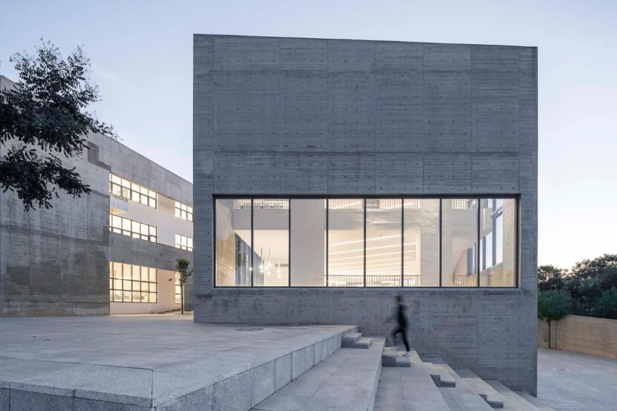 BIM建筑|友兰中学图艺综合楼 / WAU建筑事务所