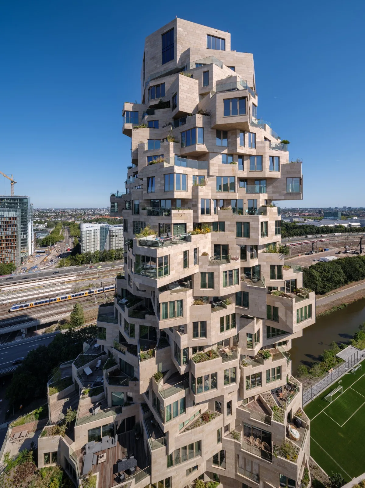 BIM建筑|“山谷”塔楼群 / MVRDV