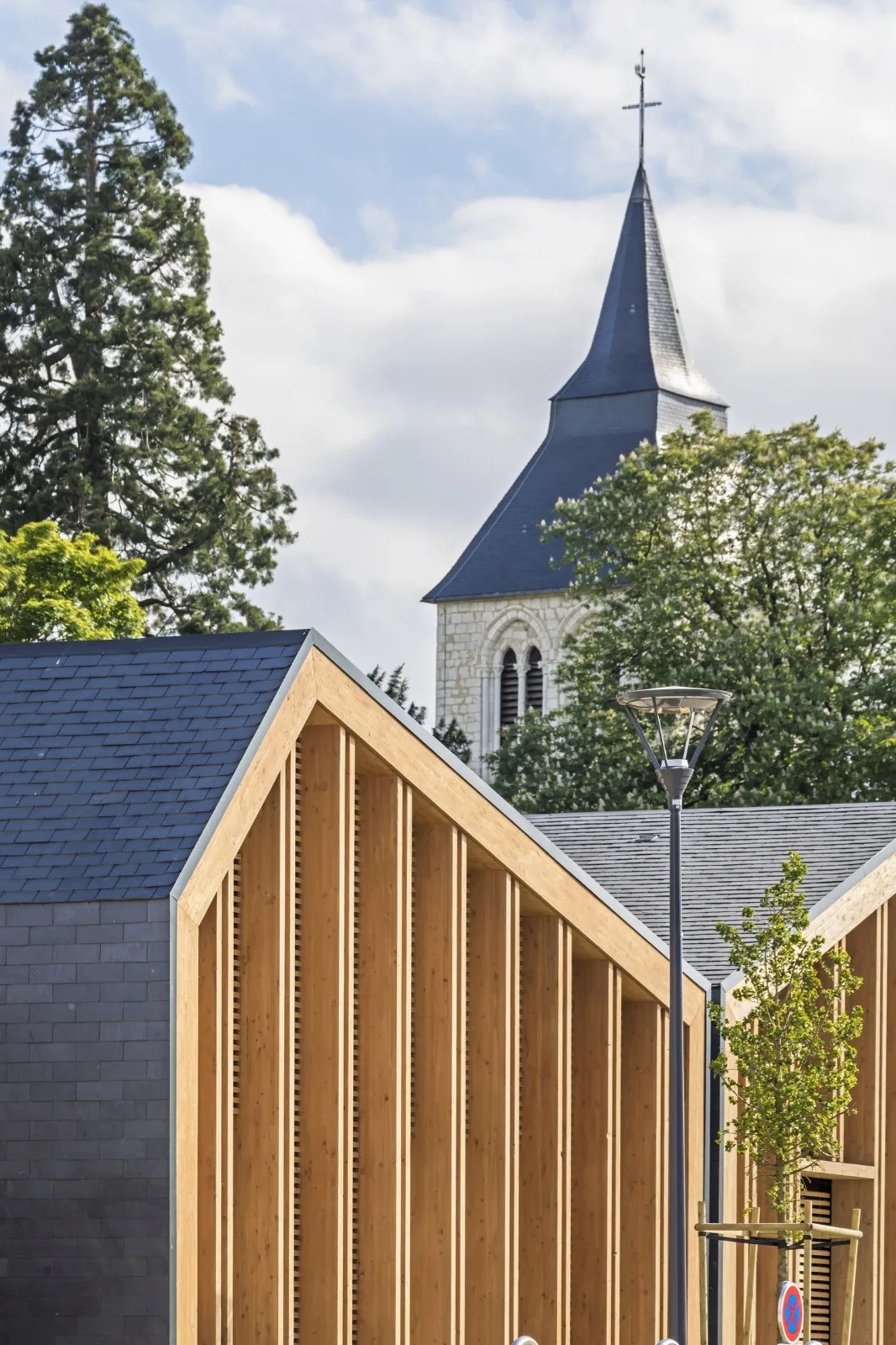 BIM建筑|Les Coteaux Fleuris 学校 / HEMAA Architectes + Hesters Oyon