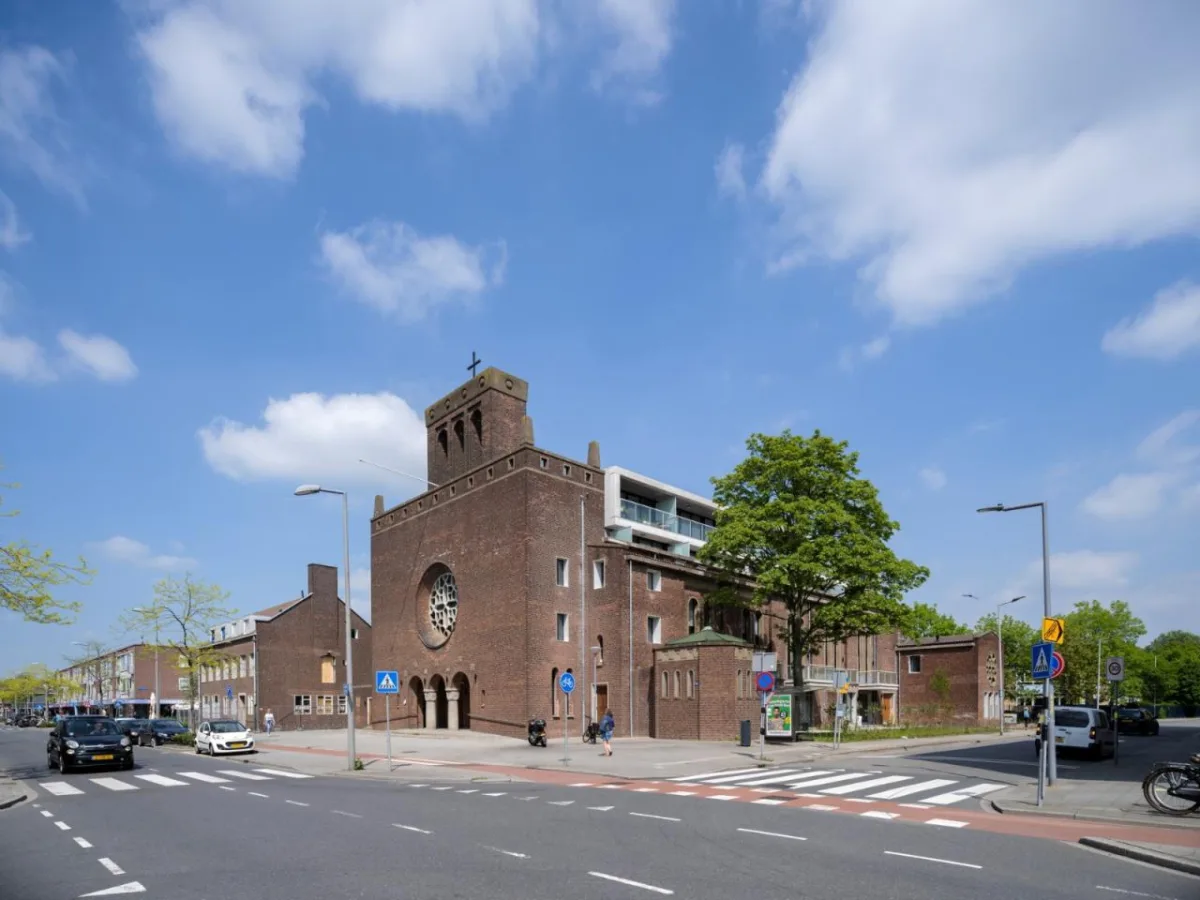 BIM建筑|从教堂到公寓的更新改造 / HOYT Architecten