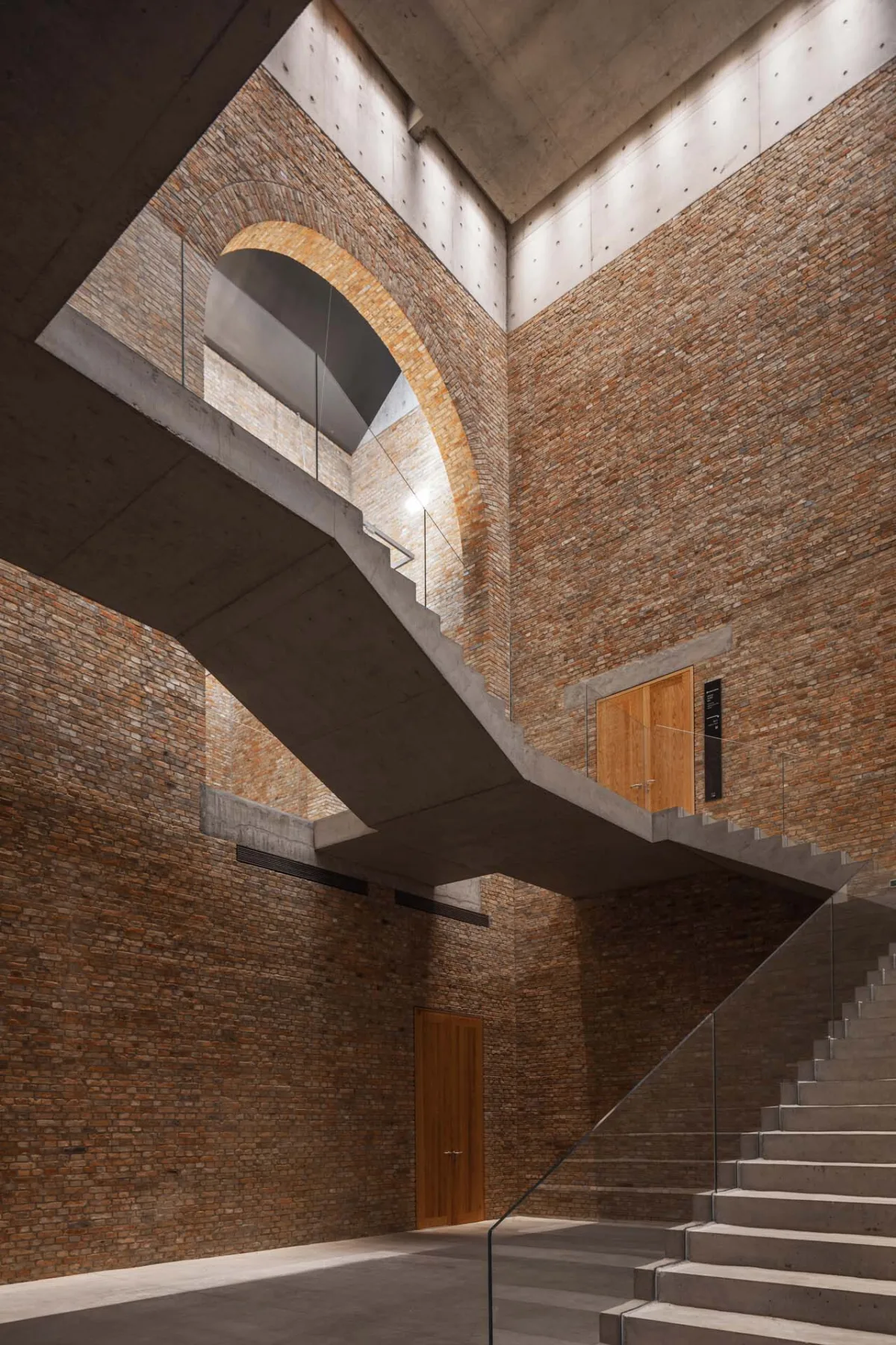 BIM建筑|798CUBE美术馆 / 朱锫建筑设计事务所
