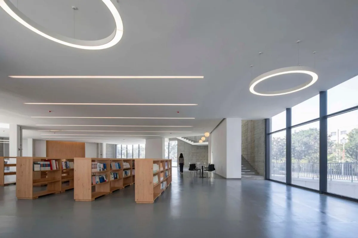 BIM建筑|友兰中学图艺综合楼 / WAU建筑事务所