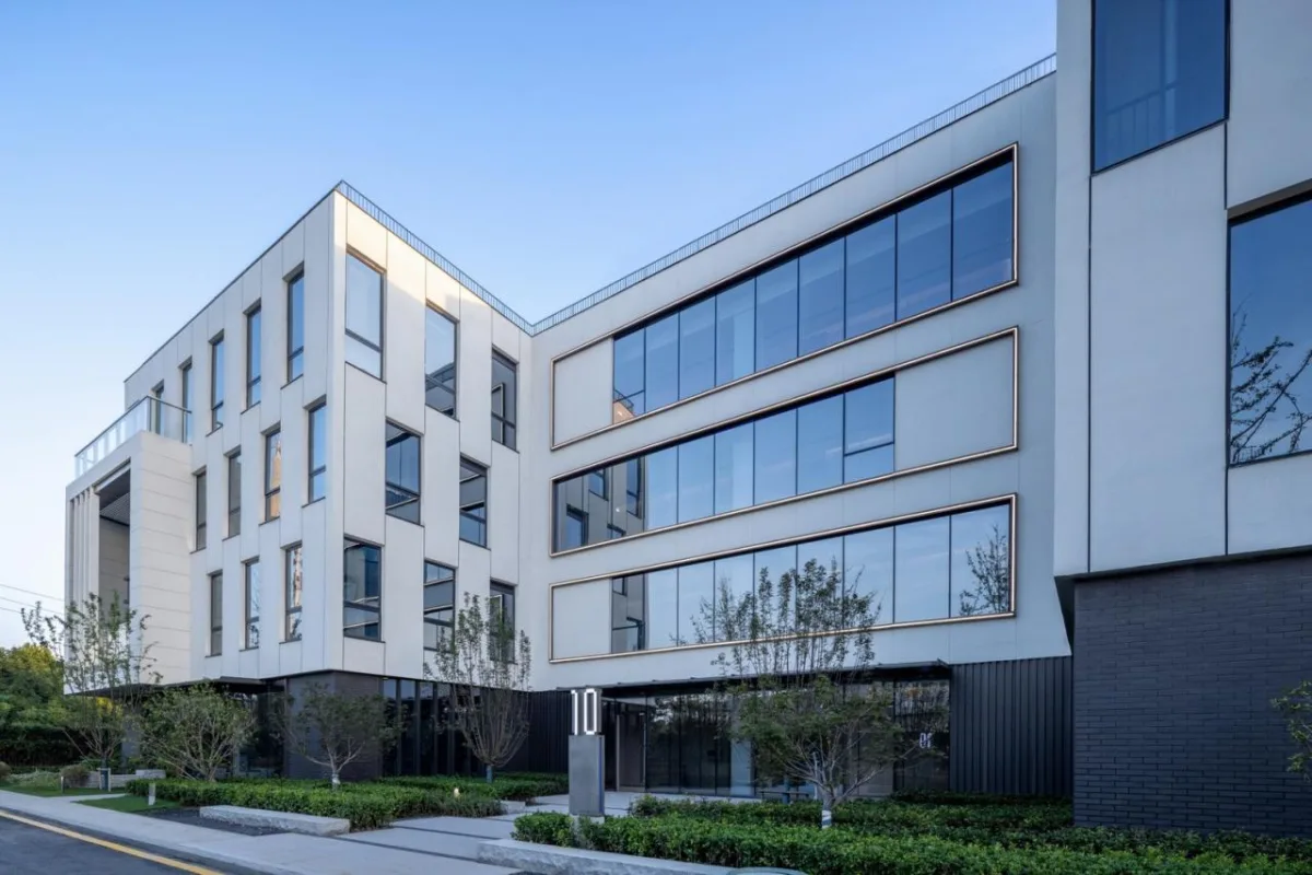 BIM建筑|南京紫金山麓首个AI人工智能产业载体 / 三益中国