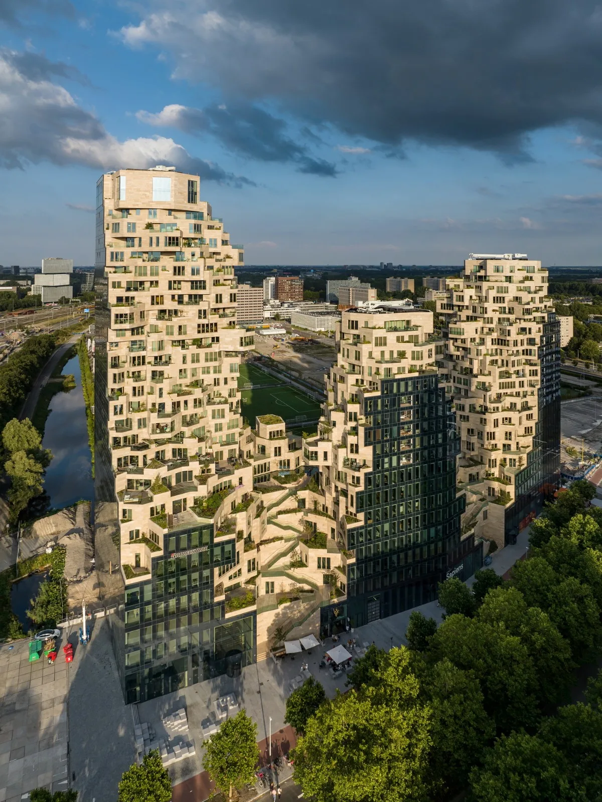 BIM建筑|“山谷”塔楼群 / MVRDV