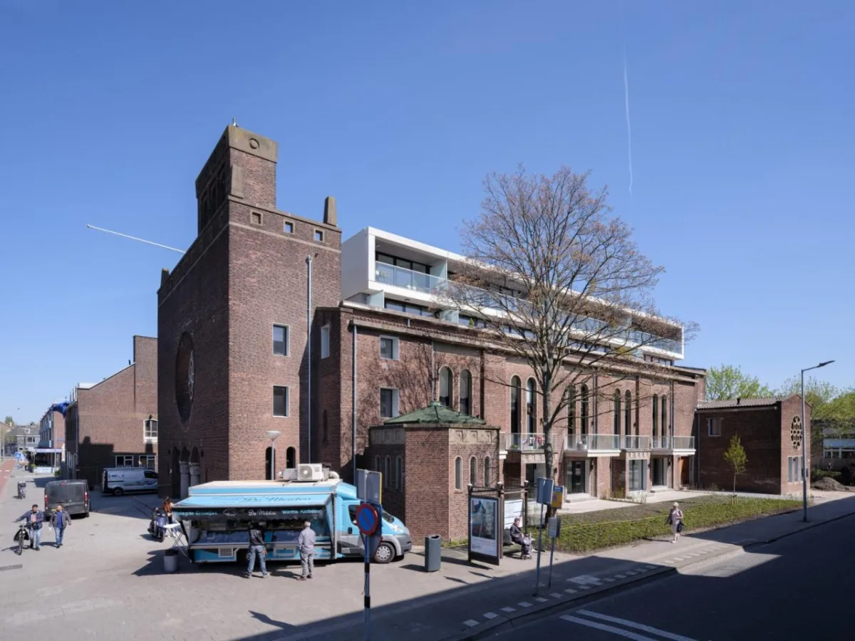 BIM建筑|从教堂到公寓的更新改造 / HOYT Architecten
