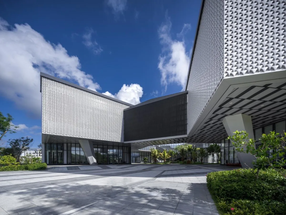 BIM建筑|三亚崖州湾科技城产业促进中心 / Gensler