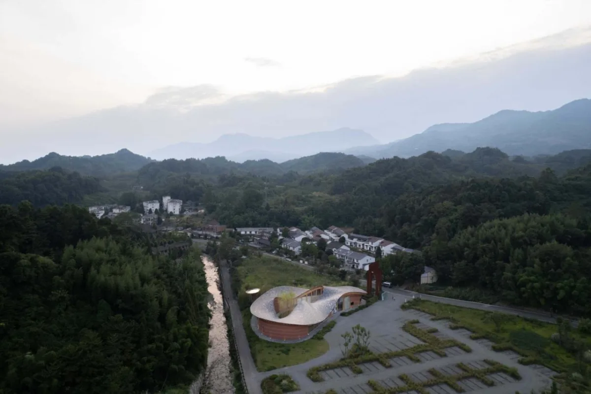 BIM建筑|柒村艺术设计中心 / 时地建筑