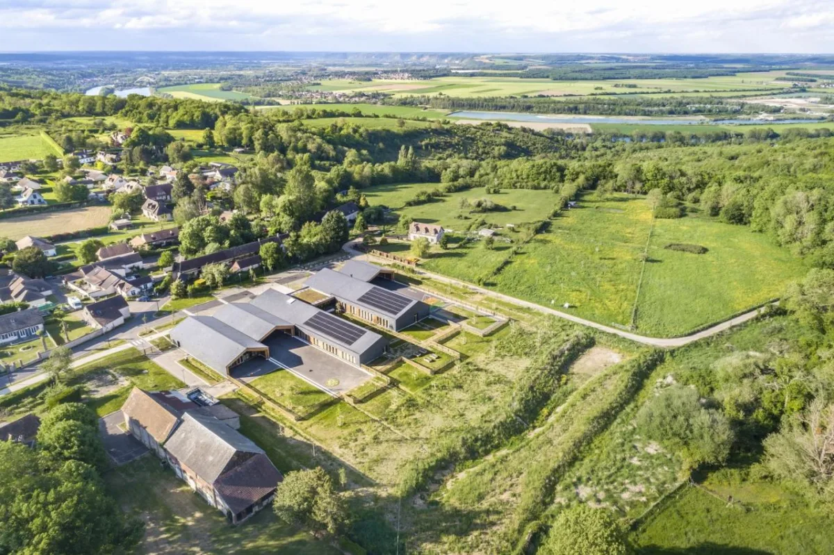 BIM建筑|Les Coteaux Fleuris 学校 / HEMAA Architectes + Hesters Oyon