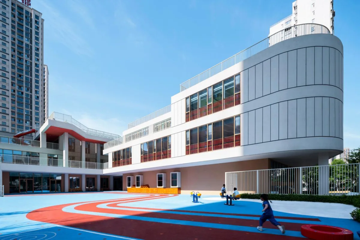BIM建筑|这可能是小城幼儿园的天花板了：陕西安康高新第五幼儿园 / UUA建筑师事务所