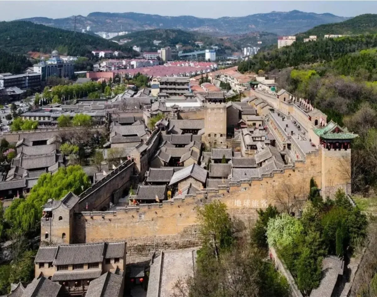 BIM建筑|古典之鱼——沁水杏河商业带 / 宽建筑 & 北京城建设计发展集团