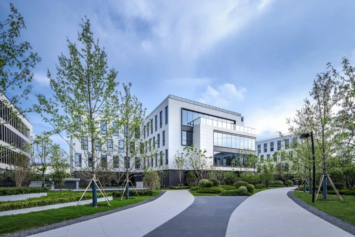 BIM建筑|南京紫金山麓首个AI人工智能产业载体 / 三益中国