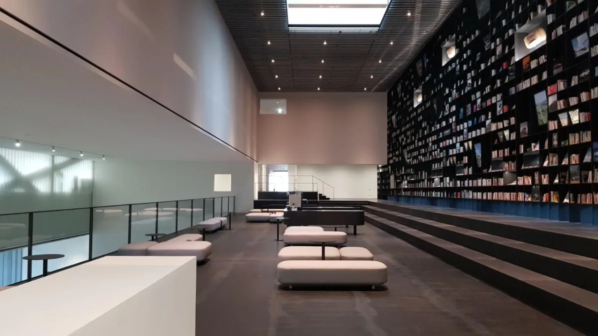 BIM建筑|韩国现代集团全球合作伙伴中心+庆州大学校园区 / Hyunjun Mihn + mp_art architects