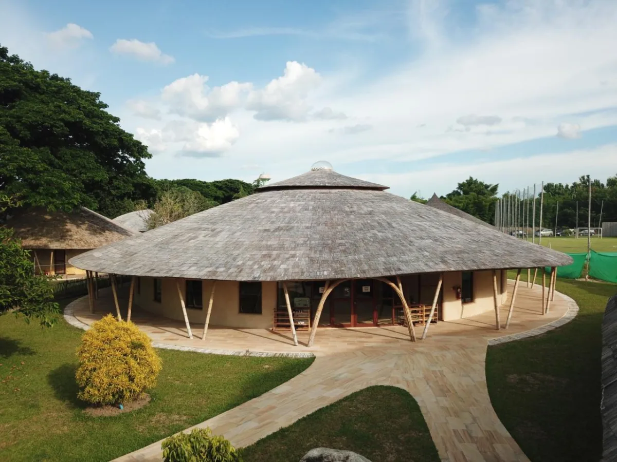 BIM建筑|竹结构建筑，Panyaden 中学图书馆 / Chiangmai Life Architects
