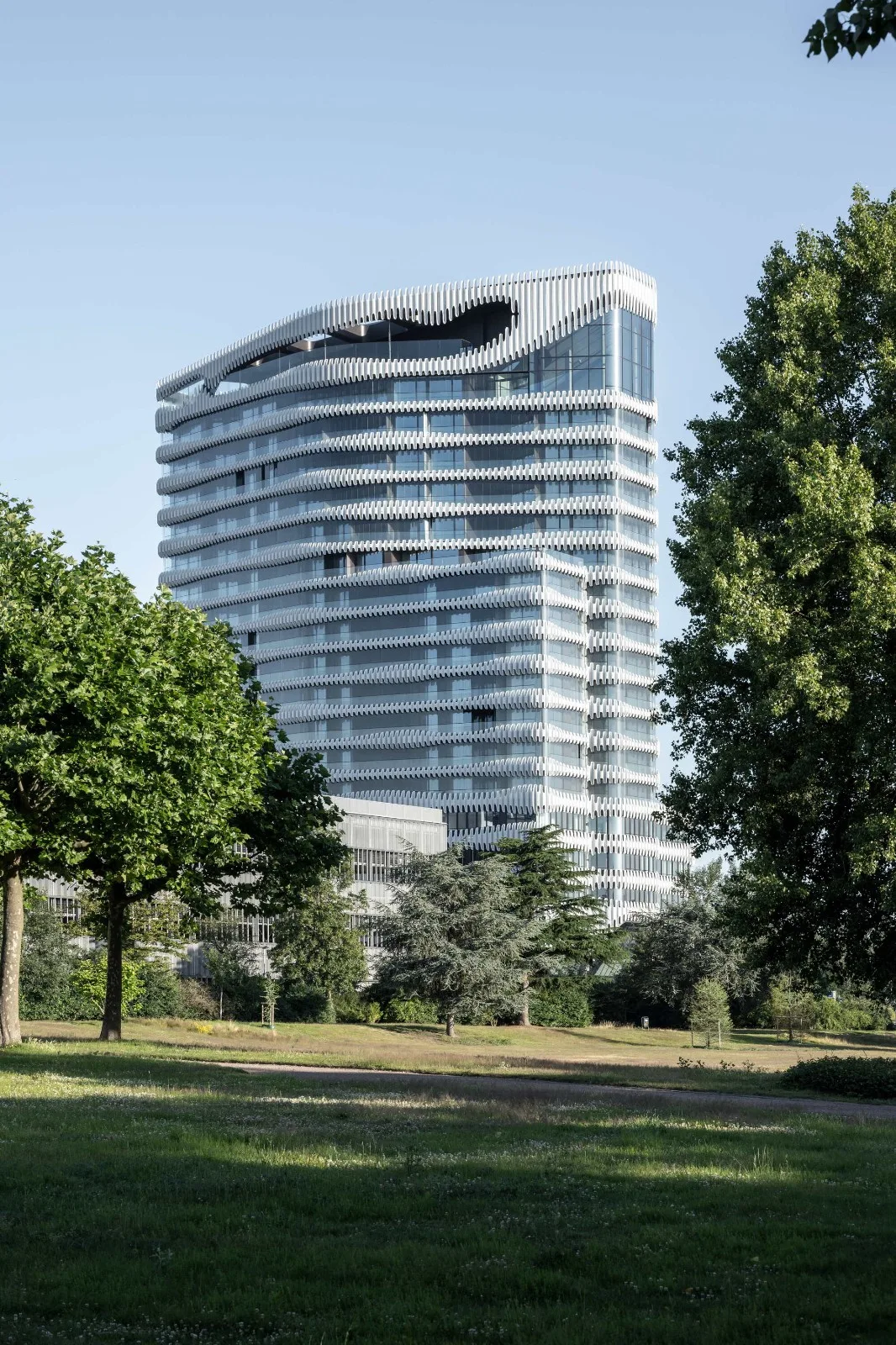 BIM建筑|RKM740“拉链” 塔楼 / J. Mayer H. Architects