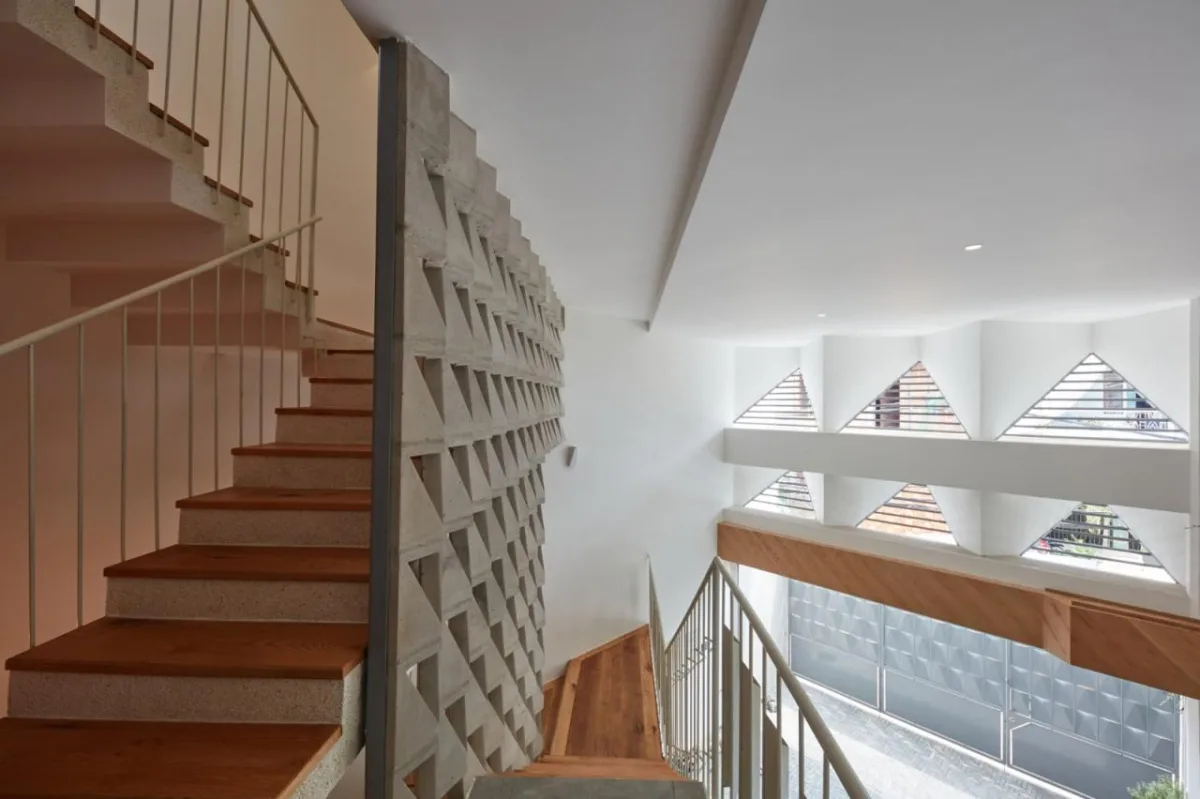BIM建筑|三角形之家 / Khuon Studio